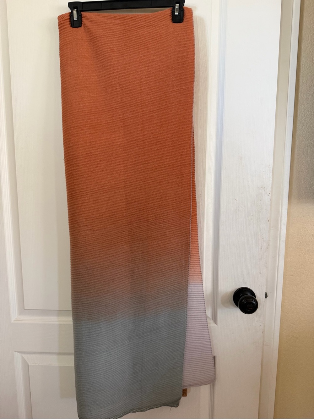 NWT Fadivo NY Ombre Ribbed Knit Shawl - Pumpkin, Blueish Grey, Taupe  28x84”